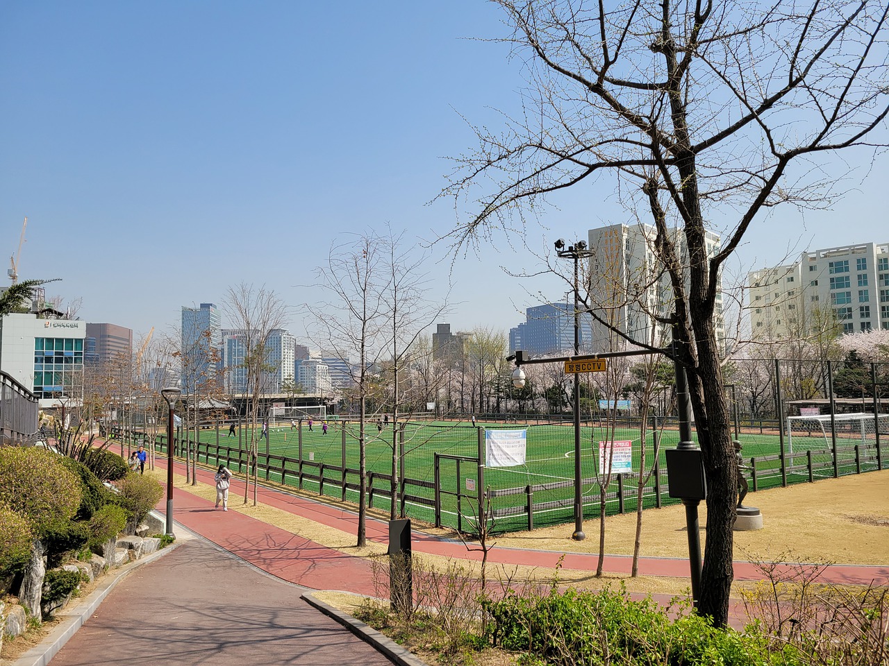 一个服务 一个服务